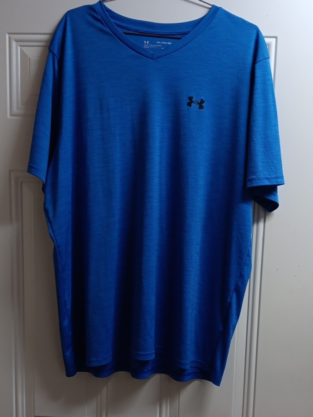 Under Armour Men’s Blue V-Neck Performance Shirt